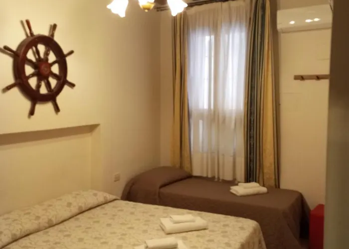 Hotel Henry